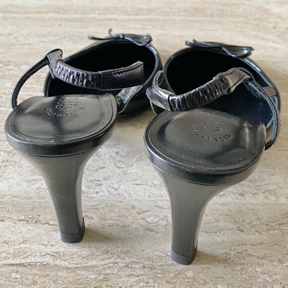 Vintage Chanel CC Bow Cap Toe Slingback Heels - Picture 6 of 7